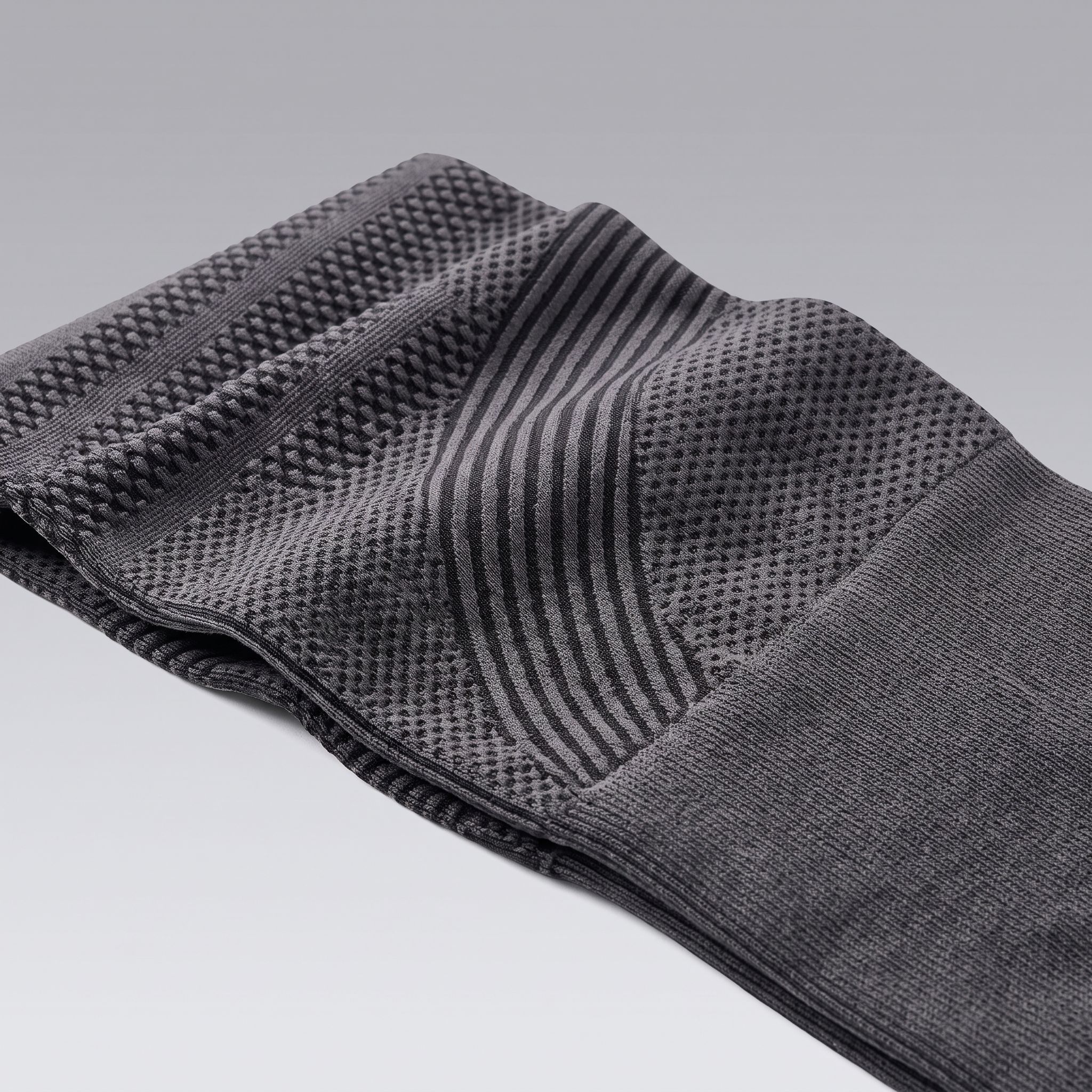 Meet CelluGrid™ — compression that works the second you put it on